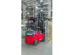 電動(dòng)叉車(chē)維修_湘潭諾力叉車(chē)