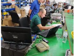 俄羅斯客戶再次訪問奧特儀表公司，進(jìn)行壓力傳感器測試