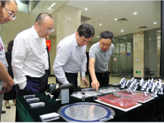 杭州市委副書記、市長劉忻蒞臨士蘭微電子調(diào)研集成電路制造發(fā)展情況